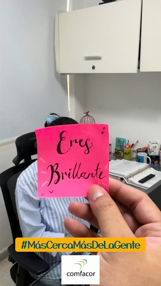 Instagram post from comfacoroficial. This post is in position 4.