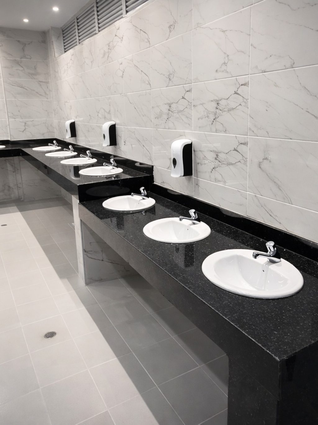 Instagram post from comfacoroficial. This post is in position 9.